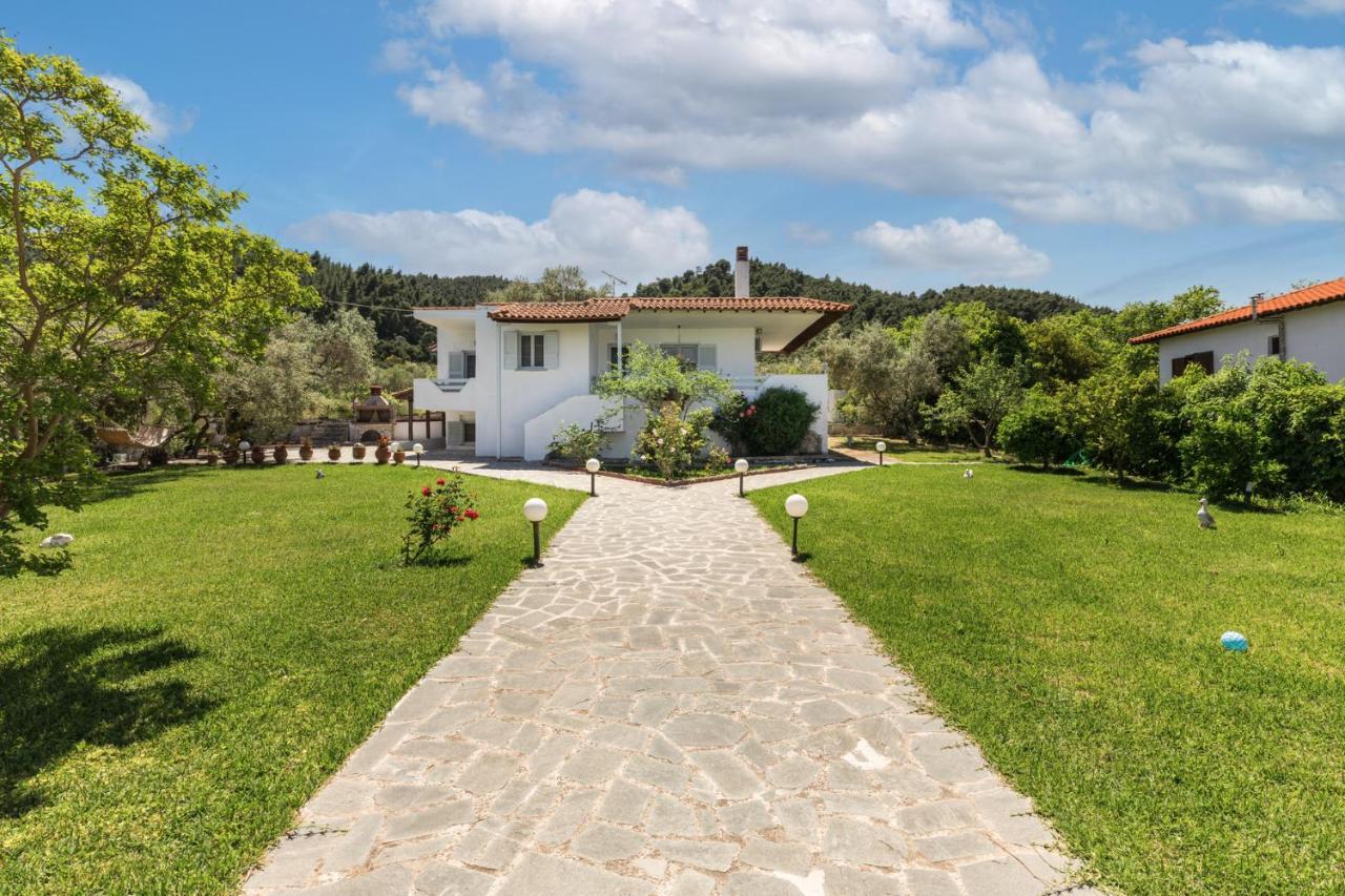 M&M Villa Vourvourou Bagian luar foto