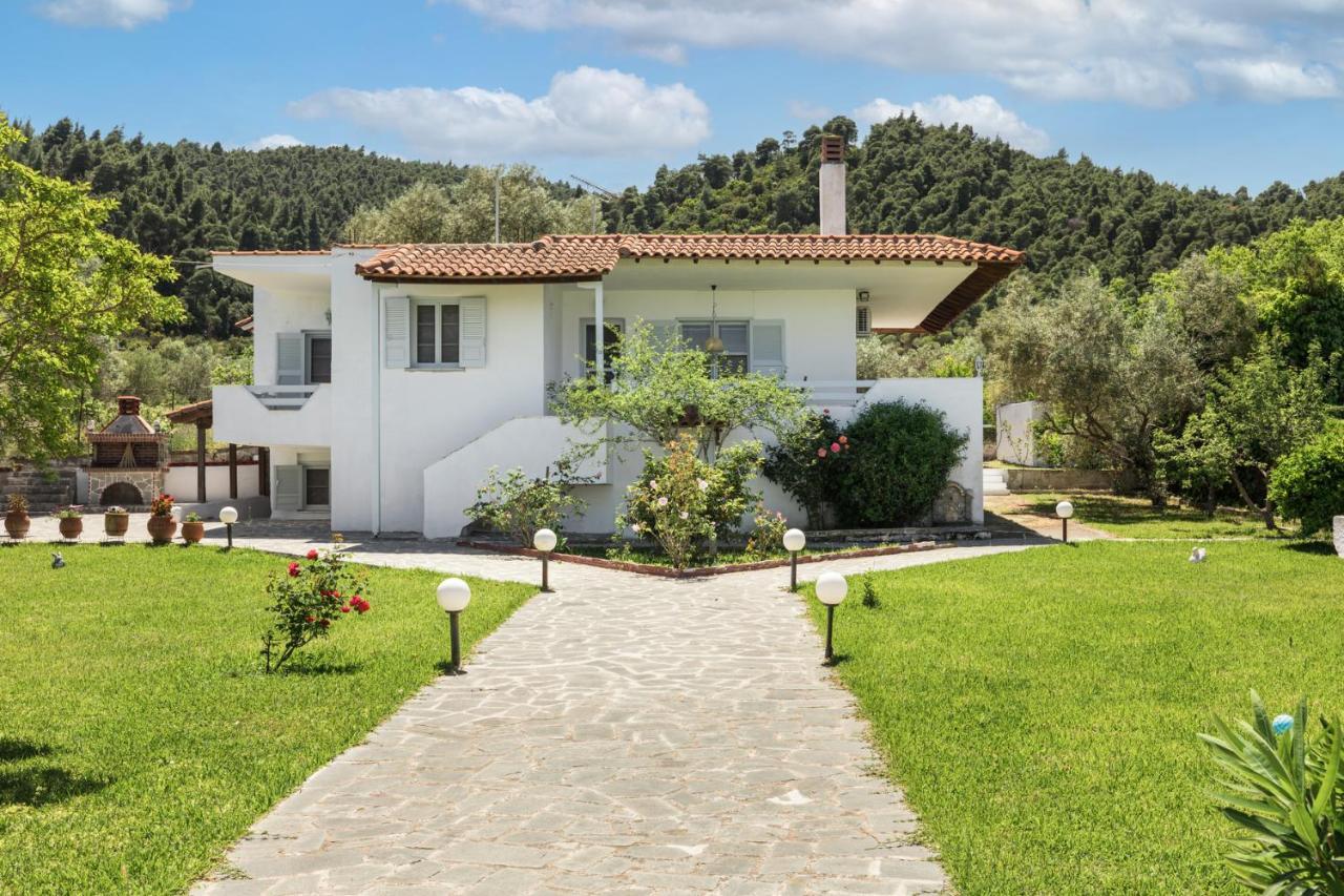 M&M Villa Vourvourou Bagian luar foto